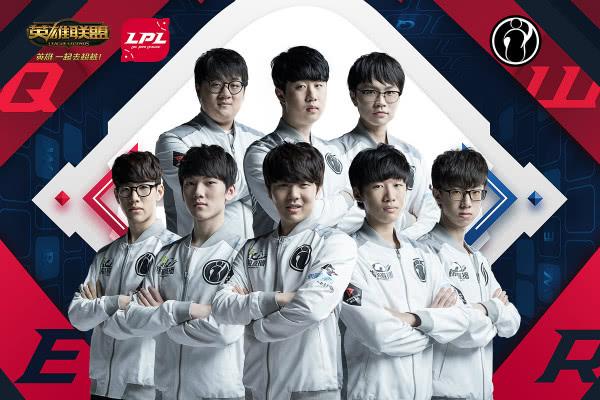 局中显得更 局中显得更